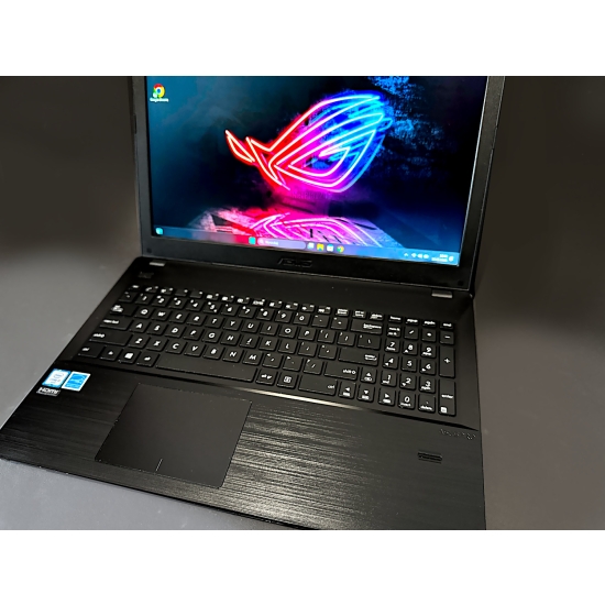 Laptop Asus Pro 6-Gen Core i3 DDR4-8GB SSD Czytnik linii Win11Pro 4H Notebook